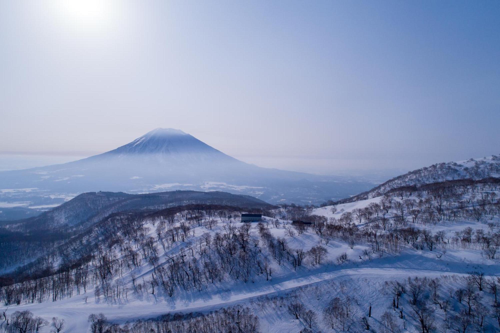 Midtown Niseko Hotel Exterior photo